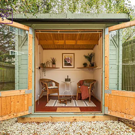 2 Bed 1 Bath House, Perfect For Corporate, Contractors & Families Free Parking, Garden, Netflix By Redwood Stays Alton  Exterior foto
