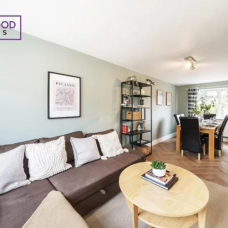 2 Bed 1 Bath House, Perfect For Corporate, Contractors & Families Free Parking, Garden, Netflix By Redwood Stays Alton  Exterior foto