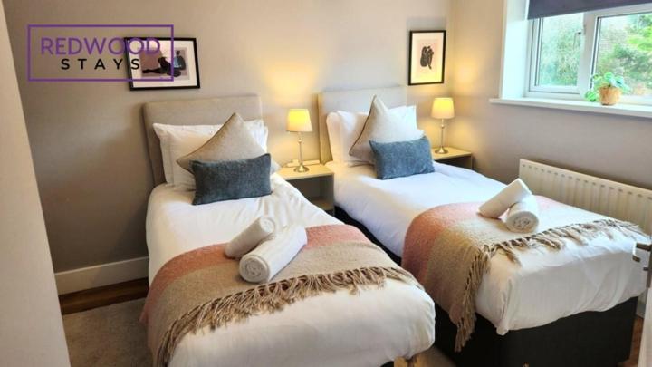 Holiday home Redwood Stays: Family & Corporate 2-bed House With Garden *